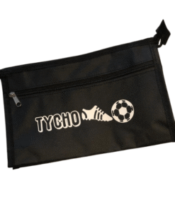 Gepersonaliseerde toilettas met voetbal en naam.