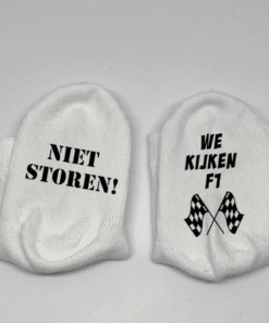 Babysokjes niet storen we kijken formule 1
